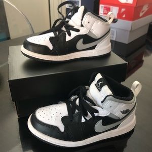 10C Jordan 1 Mid
